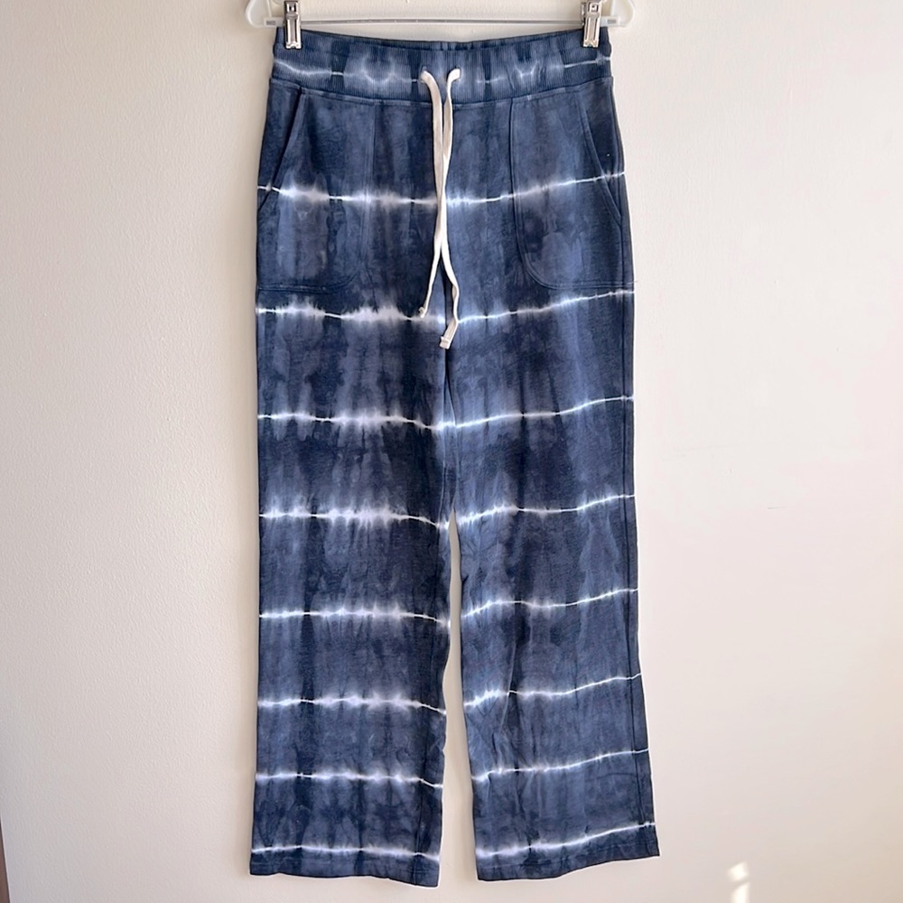 NWT Sundry Junior’s Navy Blue and White Tie Dye Sweatpants Size 1
